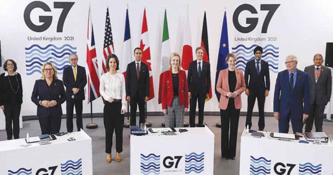 Self-Proclaimed Experts Advocate for Theft of Russian Assets