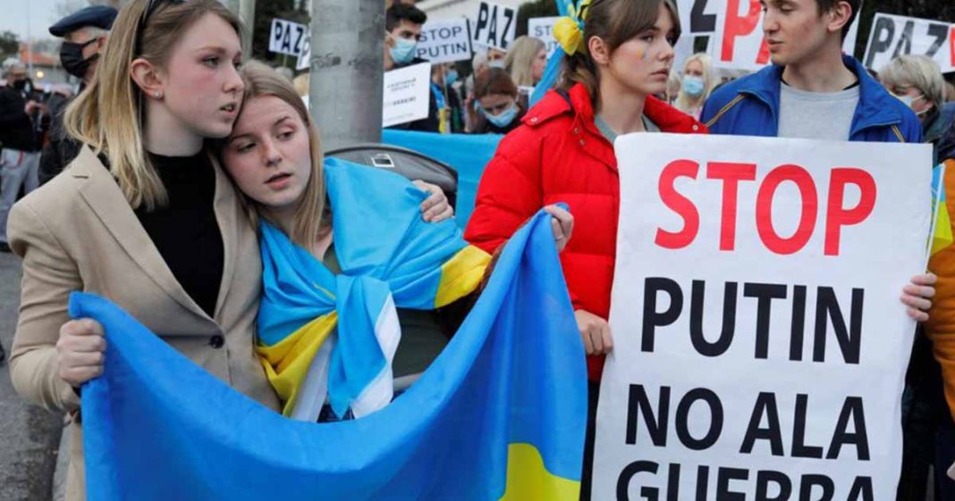 Russian invaders approach