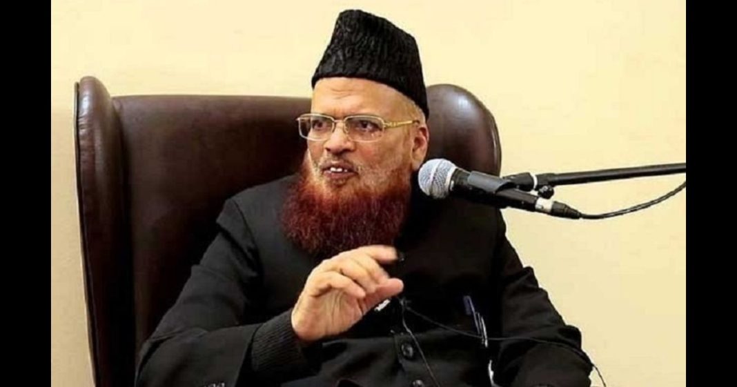 Mufti Taqi Usmani politicians