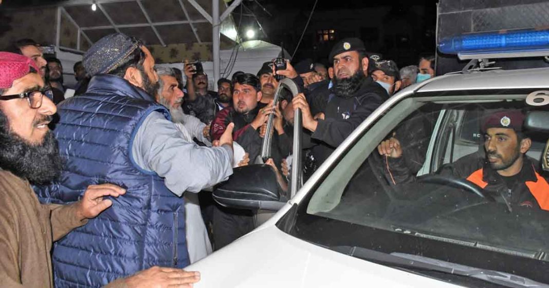 Police storms Parliament Lodges