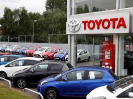 Toyota halts bookings