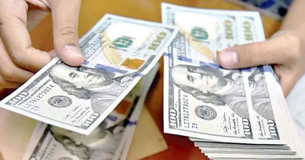 China catch Pakistan from drowning