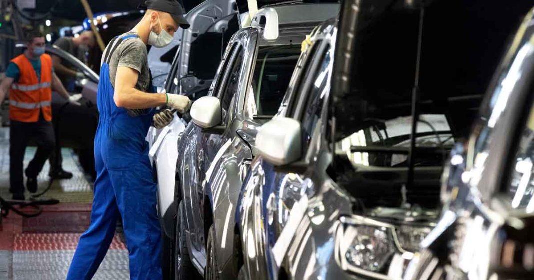 Automakers' Price Cuts Spark Debate Amidst Slowing Demand in Pakistan