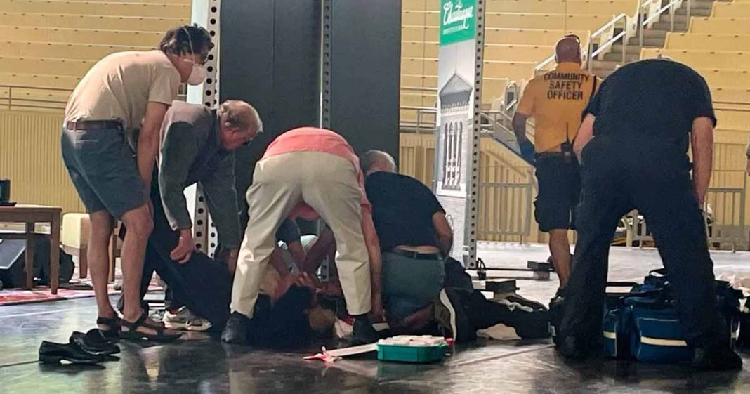 Author Rushdie on ventilator