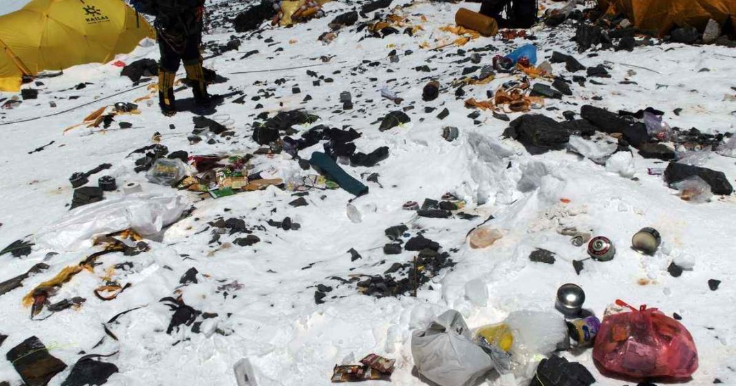 Eco-destructive tourism in Pakistan