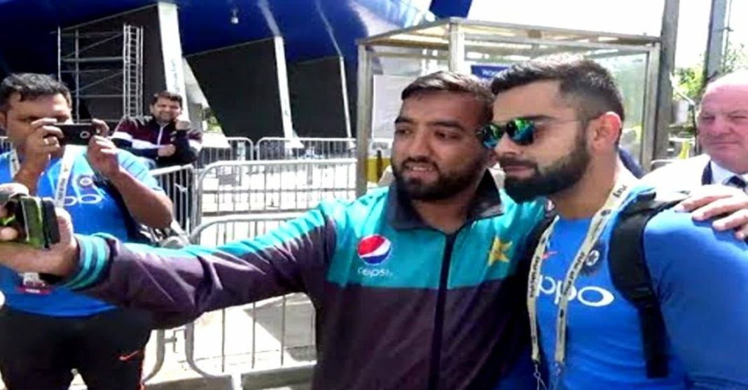 Kohli's Gesture towards Pakistani fan