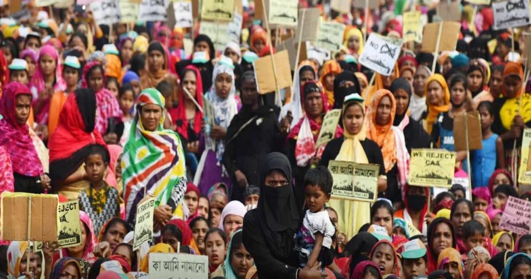 India cracks down on Muslim group