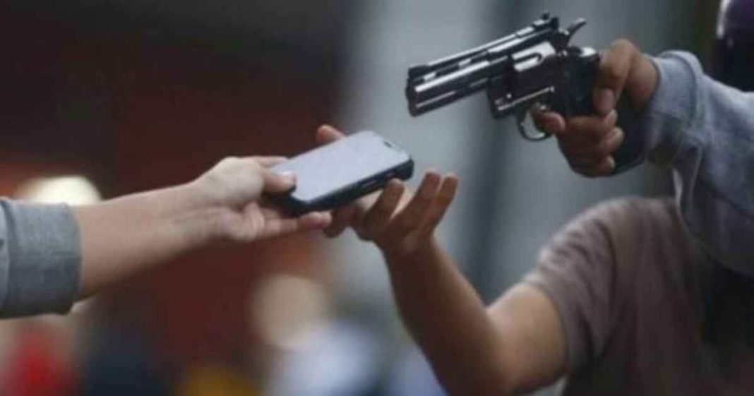 Karachi DSP gunpoint