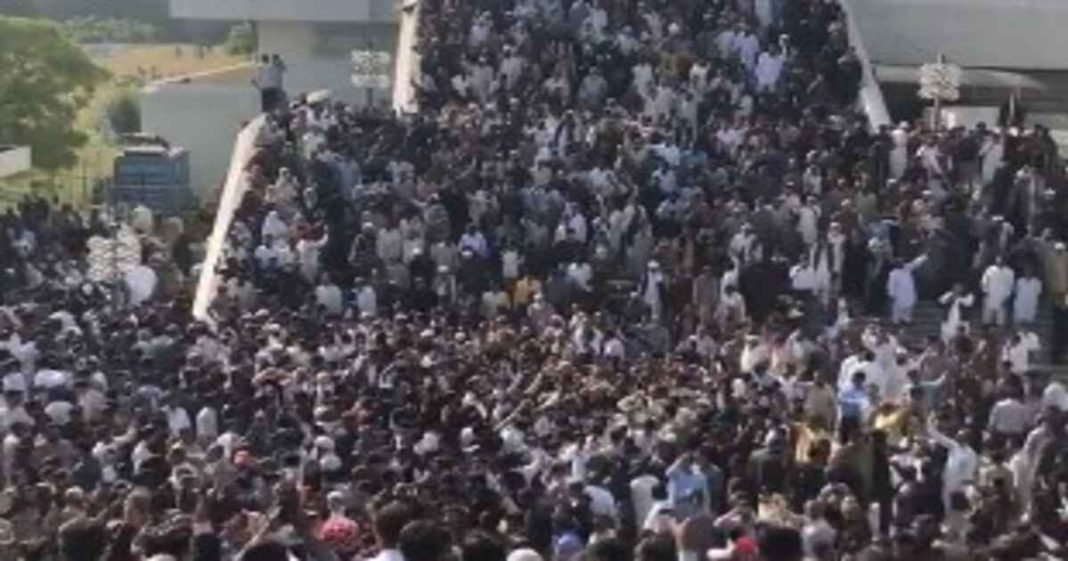 Arshad Sharif funeral