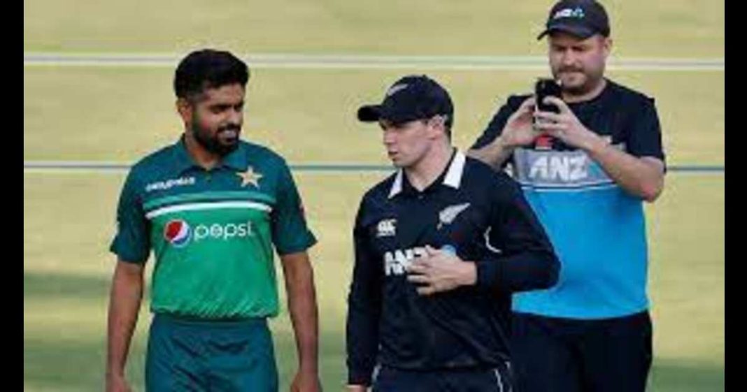 New Zealand land Pakistan