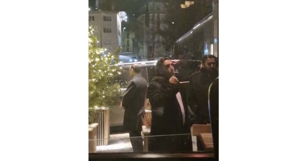 Bilawal Bhutto smoking