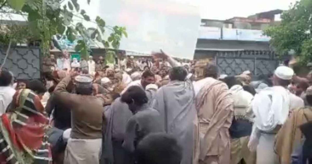 Stampede at Charsadda free flour distribution