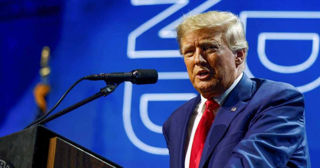 Trump Thanks Pakistan for Helping Apprehend Kabul Bombing Mastermind