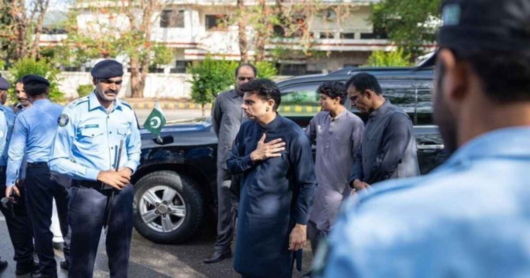 SAPM honors on duty police