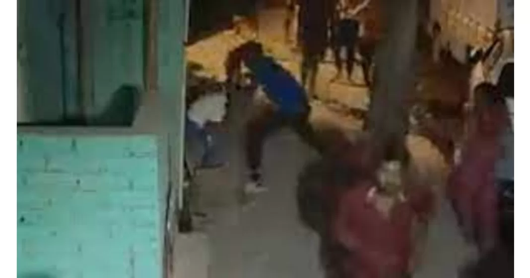 Teenage girl stabbed India