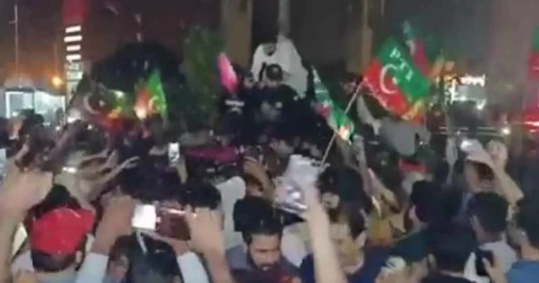 Imran Khan's sensational welcome