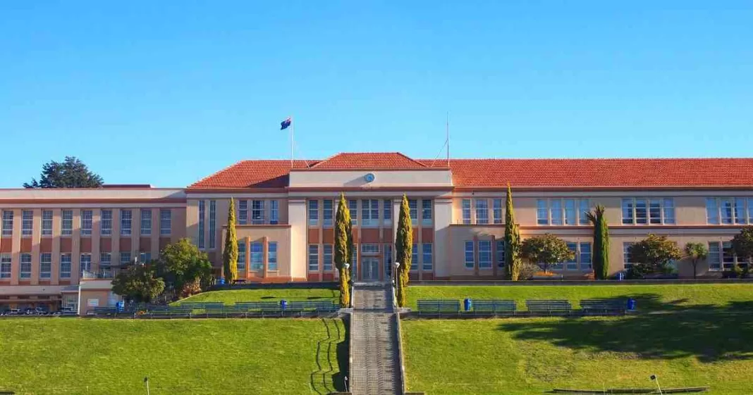 Nelson College
