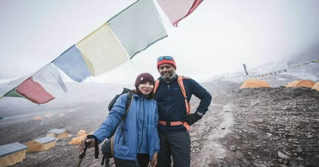 Pakistani couple summit Nepal