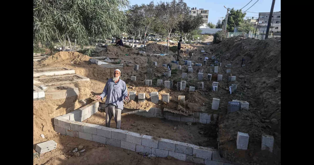Gaza gravedigger