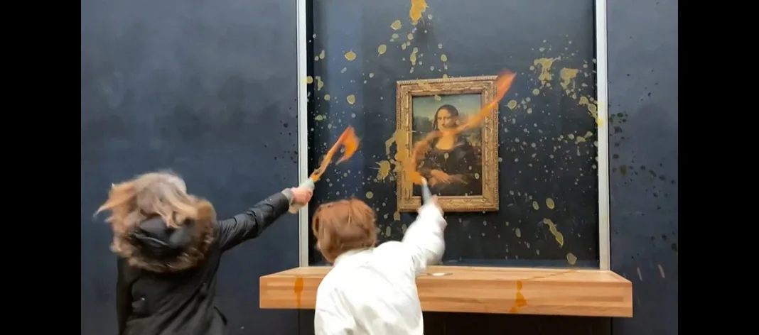 Protesters throw soup at Mona Lisa