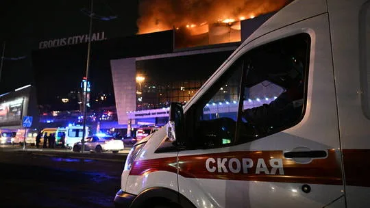 Gunmen attack mall near Moscow