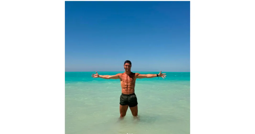 Ronaldo Saudi Arabia beach