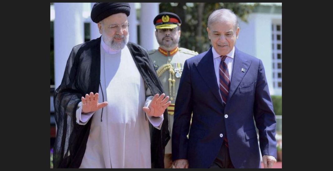 Pakistan & Iran Bolster Bilateral Relations, Sign 8 MoUs