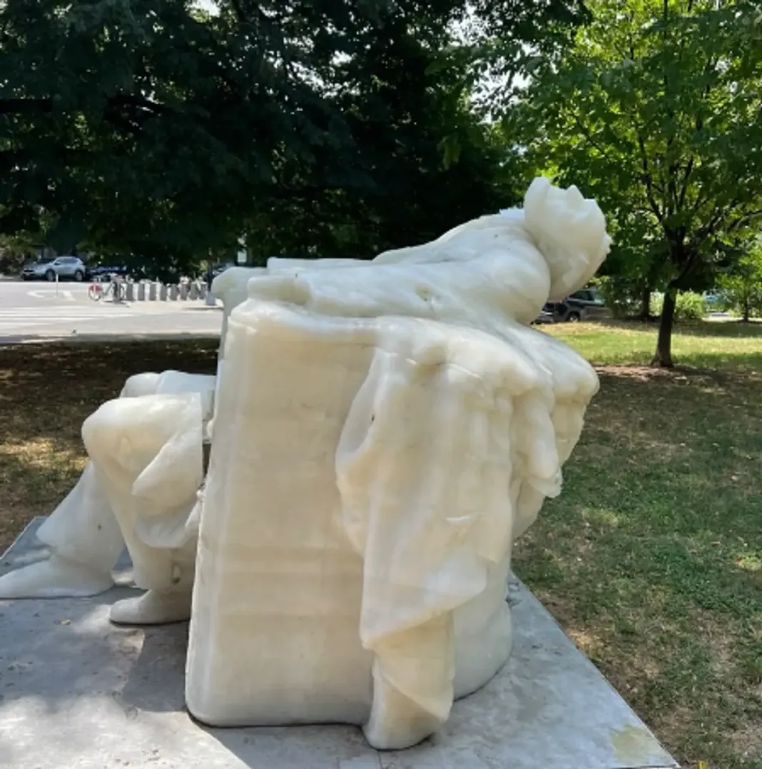 Wax Effigy of President Abraham Lincoln Melts Down Due to Heat