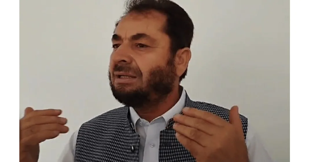 Iqbal Afridi woman's attire