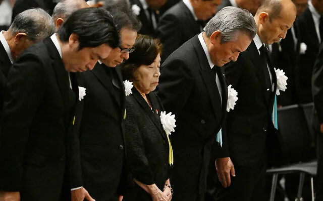 Nagasaki defies pressure from G7