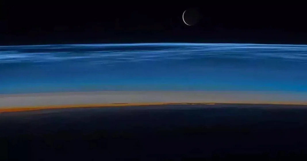 Astronaut captures