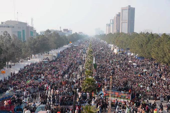 Pakistan police clash with supporters of former PM Khan