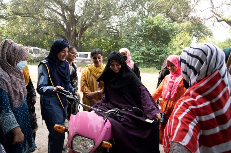 driving school programme empowers Pakistani women
