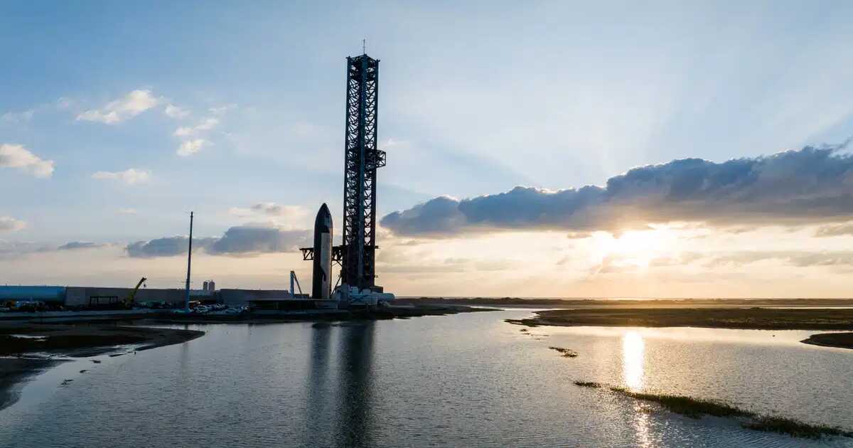 SpaceX Starship Explodes During Latest Test Run Over Indian Ocean ...
