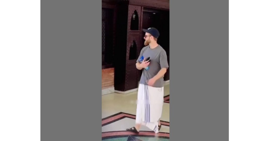 Kane Williamson dhoti