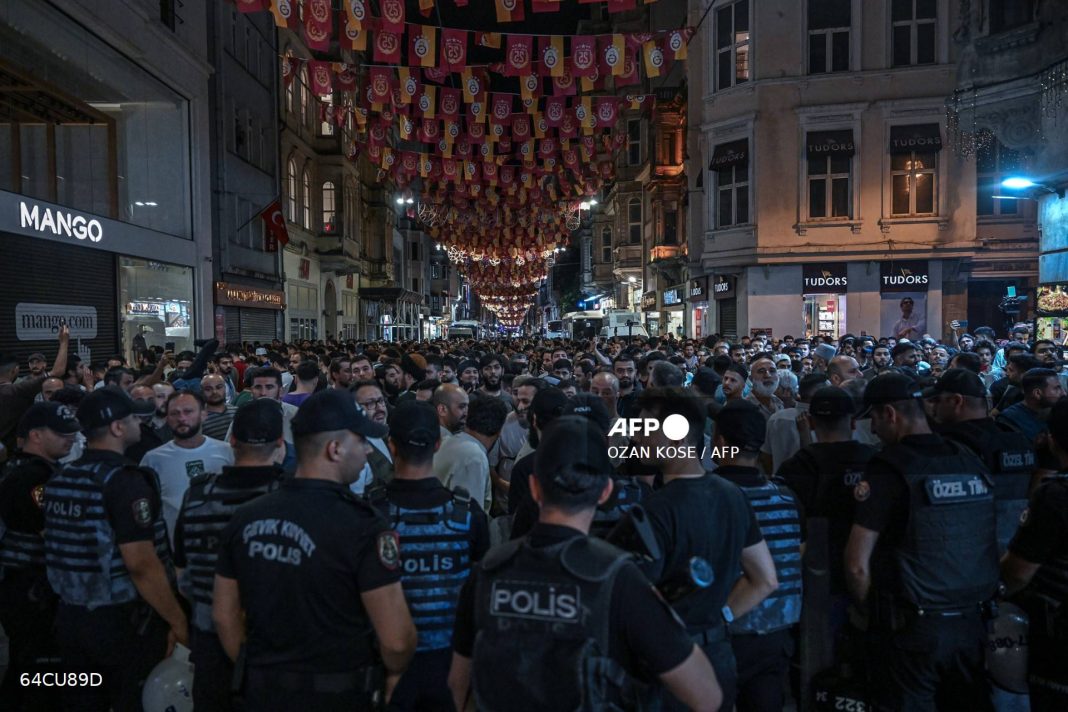 Clashes in Istanbul over alleged 'Prophet Mohammed' cartoon