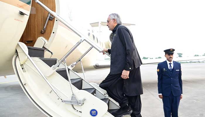 FM Ishaq Dar jets off to Bangladesh marking first such visit in 13 years