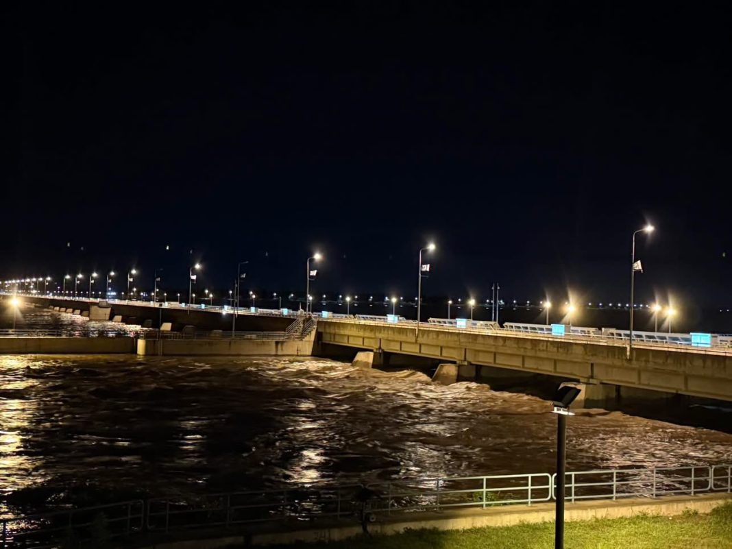 Pakistan on 'exceptionally high' flooding alert