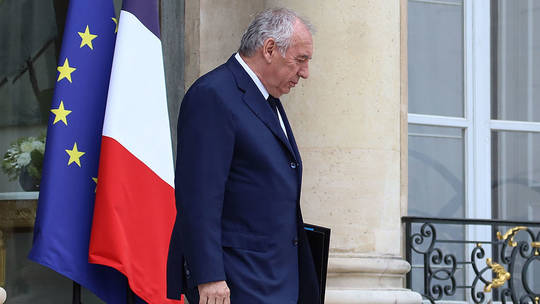 French government collapses