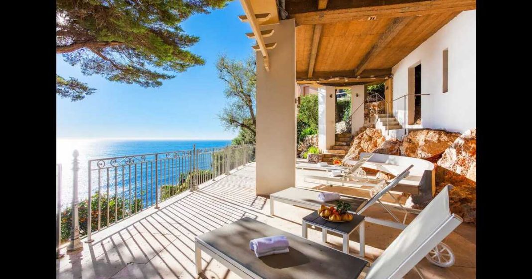 Airbnb and Booking.com accused in France over Israeli settlement listings