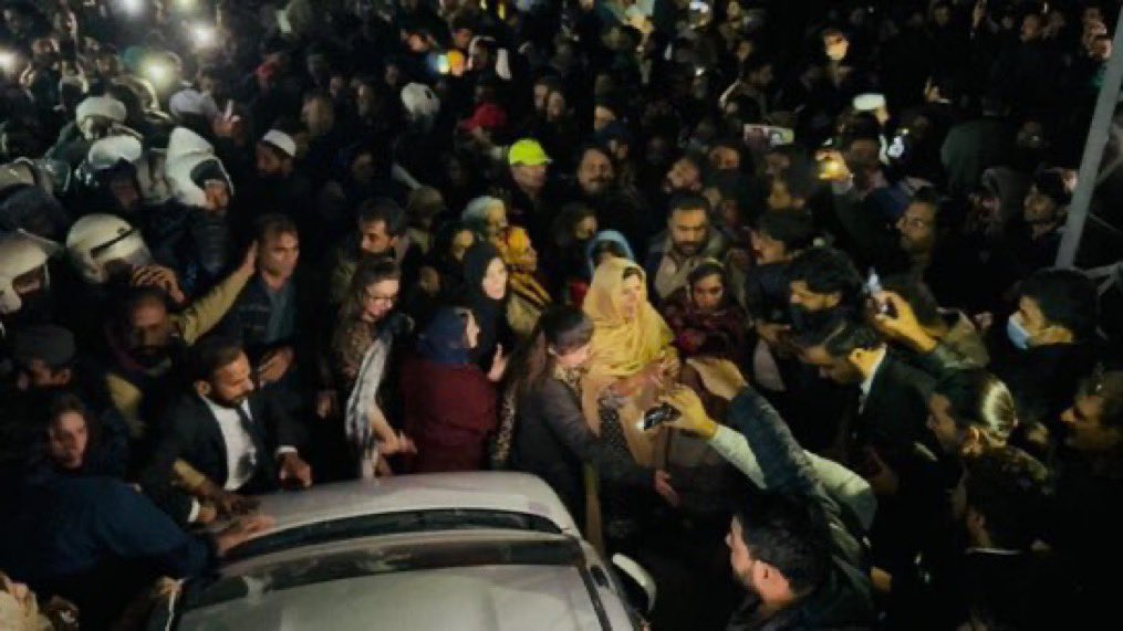 IMRAN KHAN SISTERS PROTEST