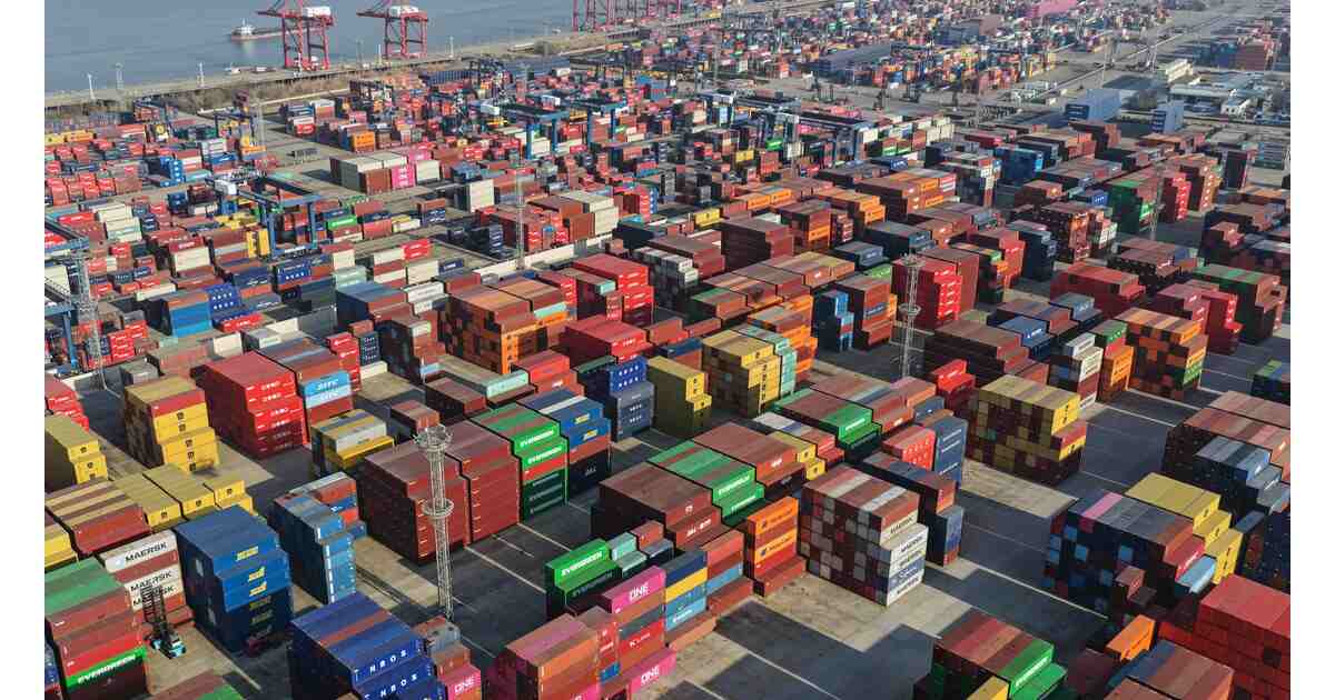 China Trade Surplus Hits Record $1.2 Trillion as Exports Offset U.S. Tariff Pressure