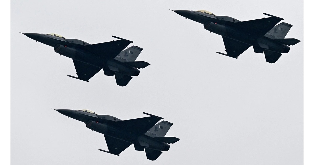 Pakistan Nears $1.5 Billion Deal to Supply Weapons and Aircraft to Sudan