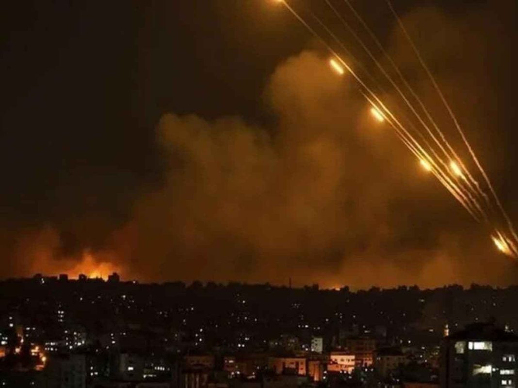 Iran missile barrage sparks explosions over Tel Aviv