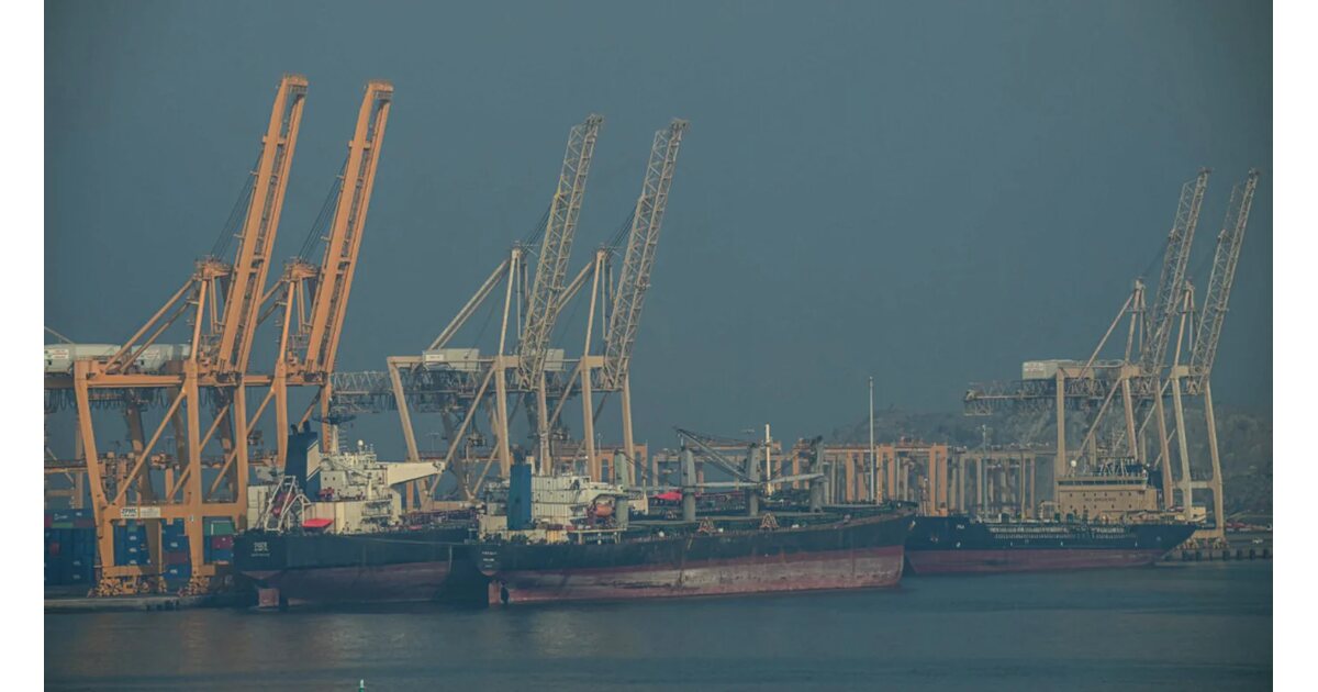 With Strait of Hormuz shut, Pakistan requests Saudi Arabia alternative oil-supply route