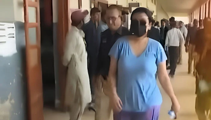 woman ‘drug peddler'