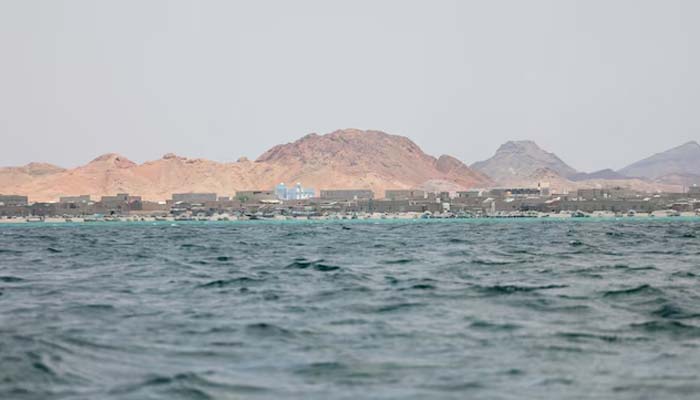 Yemen's Houthis declare naval blockade