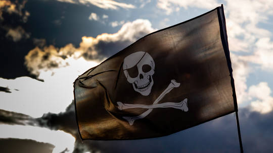 Somali pirates hijack fuel tanker