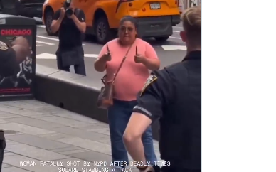 Woman goes on stabbing spree in Times Square